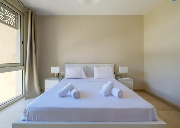 Mangroovy 1br + Sofa Bed • Pool & Access